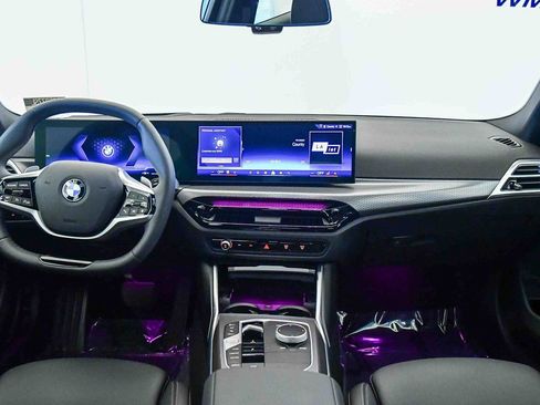 Used 2025 BMW 330i Sedan w/ Premium Package image 15