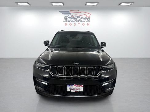 Used 2023 Jeep Grand Cherokee 4WD 4xe image 2