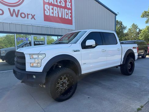 Used 2015 Ford F150 Lariat w/ Equipment Group 502A Luxury AWD/4WD image 40