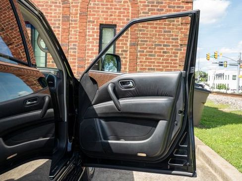 Used 2015 INFINITI QX80 4WD w/ Theater Package image 43
