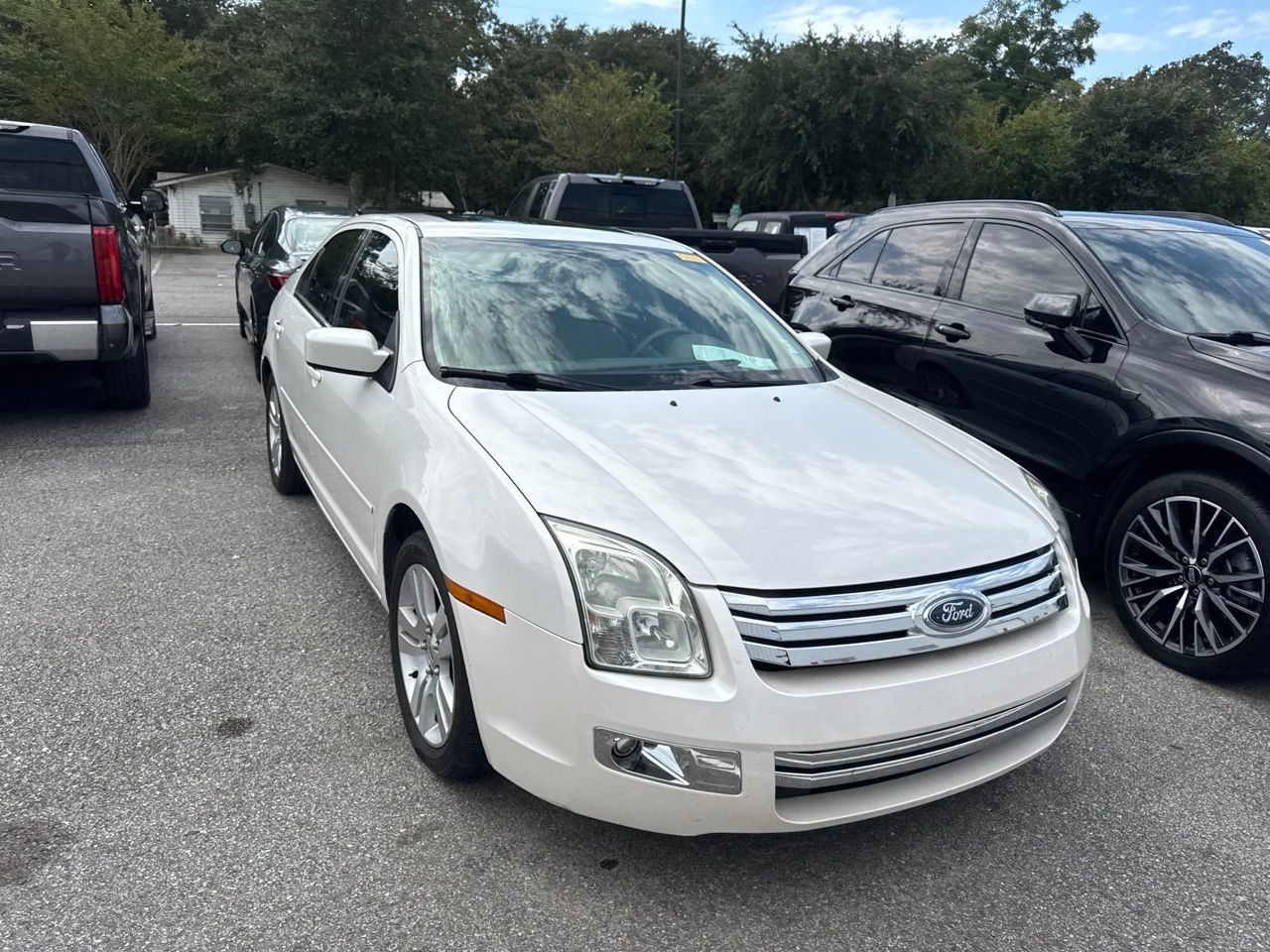 Used 2009 Ford Fusion SEL FWD image 3
