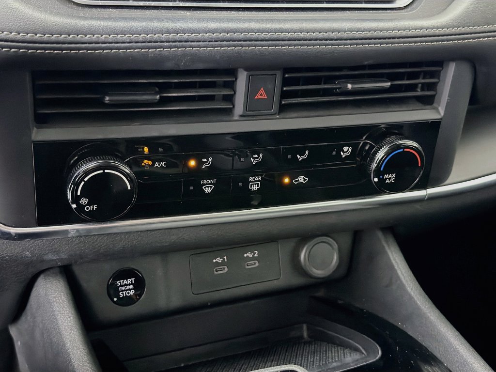 Used 2024 Nissan Rogue S FWD image 19