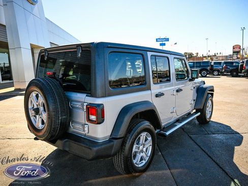 Used 2023 Jeep Wrangler Unlimited Sport image 7