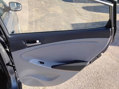 Used 2017 Hyundai Accent SE image 16