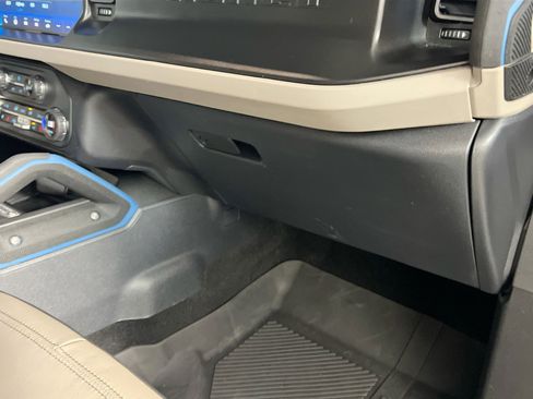 Used 2023 Ford Bronco Wildtrak AWD/4WD image 35