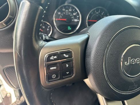 Used 2018 Jeep Wrangler Unlimited Sport AWD/4WD image 30