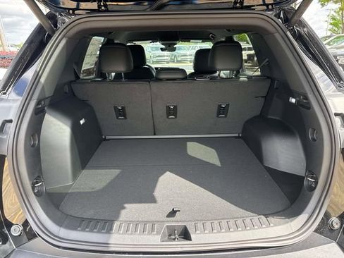 New 2026 Chevrolet Equinox LT w/ Convenience Package II FWD image 10