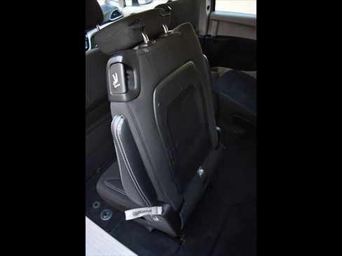Used 2021 Chrysler Voyager LX FWD image 21