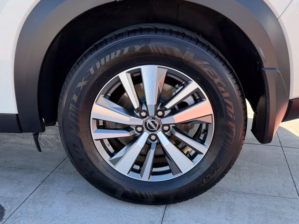 Certified 2024 Nissan Pathfinder SL FWD image 9
