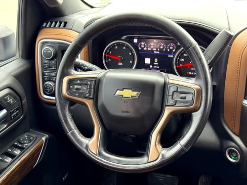 Used 2022 Chevrolet Silverado 2500 High Country w/ Z71 Off-Road Package image 25