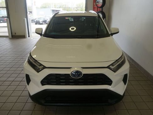 Used 2024 Toyota RAV4 LE AWD/4WD image 11