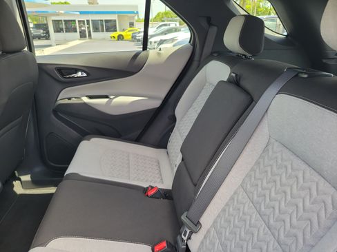 Used 2024 Chevrolet Equinox LS w/ LS Convenience Package FWD image 8