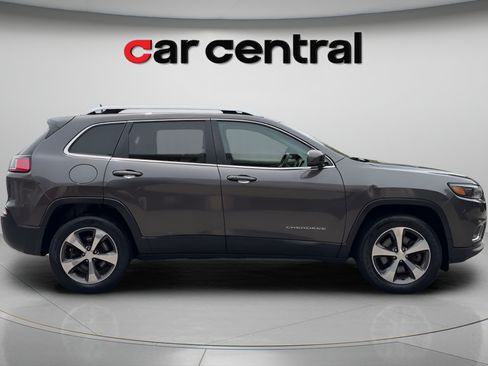 Used 2019 Jeep Cherokee Limited AWD/4WD image 7