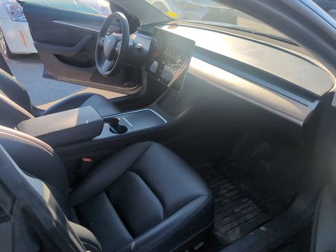 Used 2023 Tesla Model 3 Standard Range image 15