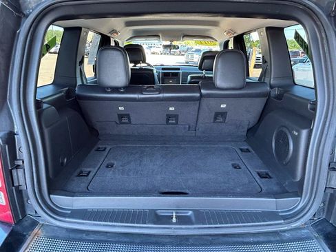 Used 2011 Jeep Liberty Sport AWD/4WD image 17