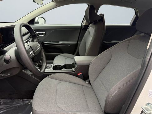 Used 2025 Kia K4 LX image 9
