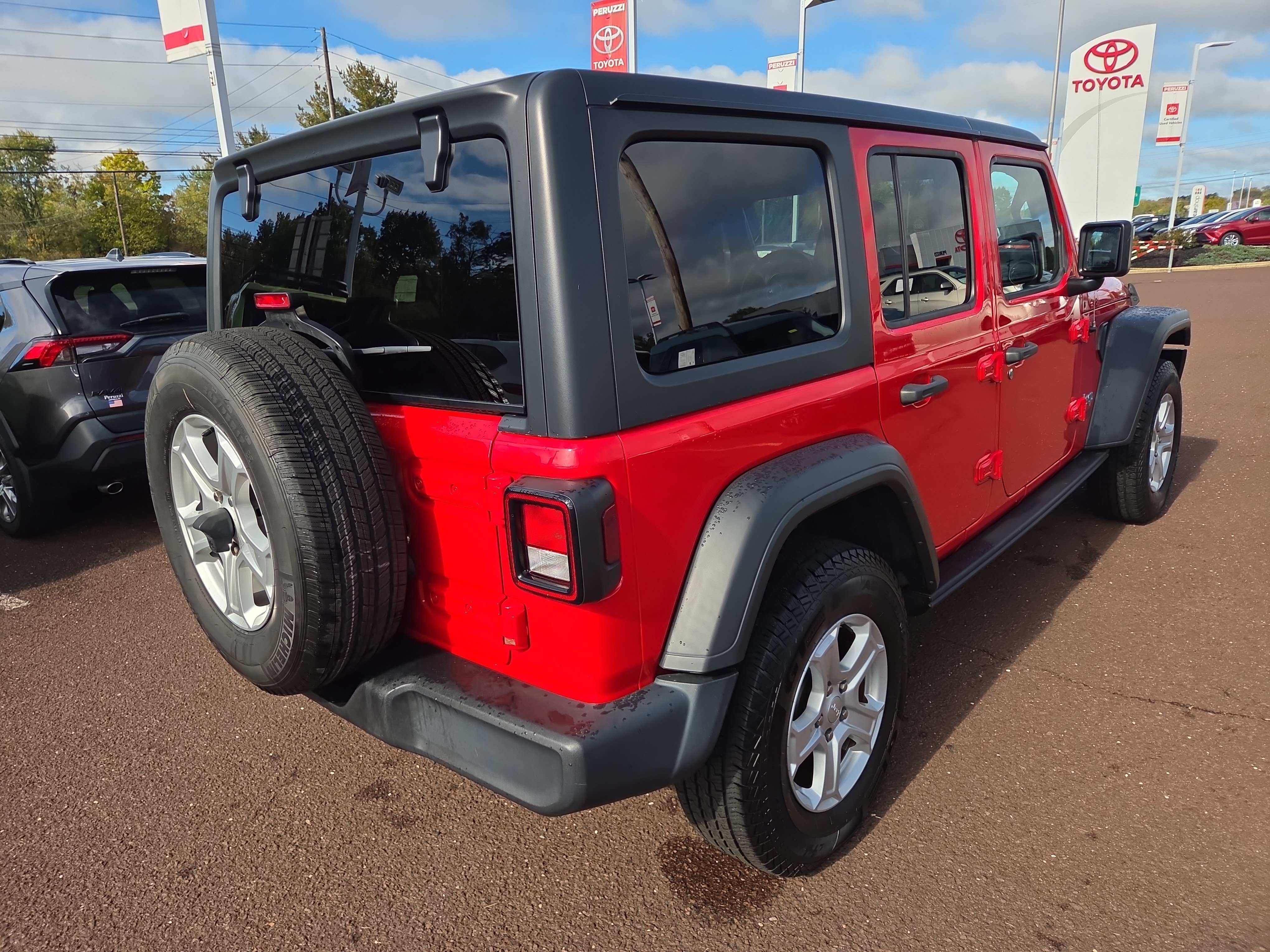 Used 2021 Jeep Wrangler Unlimited Sport AWD/4WD image 3