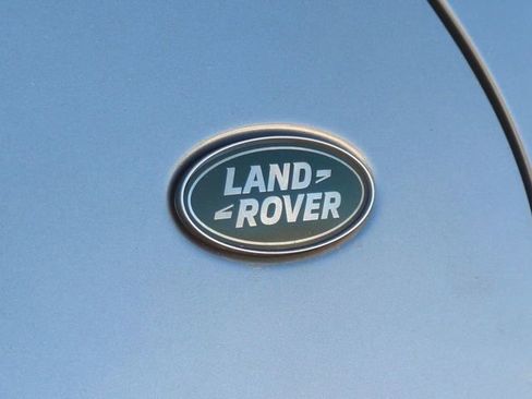 Used 2023 Land Rover Discovery S R-Dynamic image 13