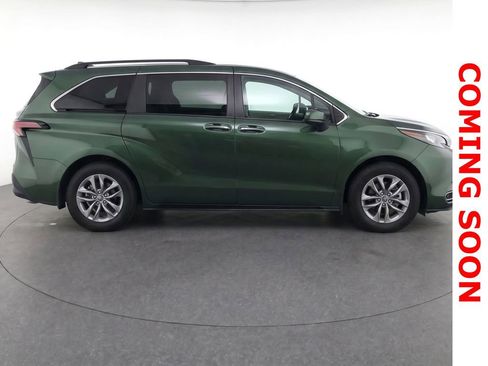 Used 2023 Toyota Sienna LE FWD image 10