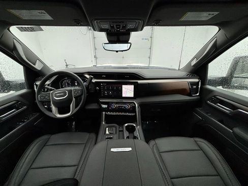 New 2025 GMC Sierra 2500 Denali w/ Denali Reserve Package image 2