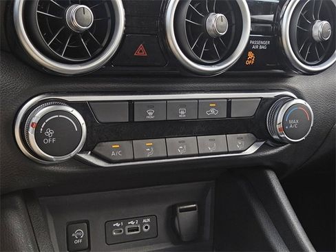 Used 2025 Nissan Sentra SV image 20