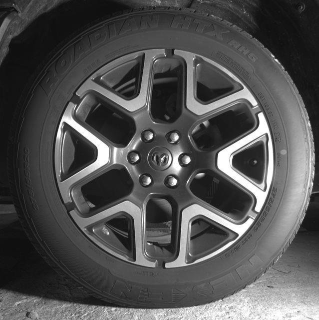 Used 2026 RAM 1500 Laramie AWD/4WD image 12