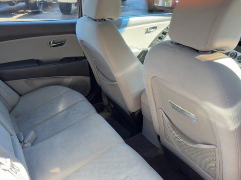 Used 2010 Hyundai Elantra SE FWD image 10