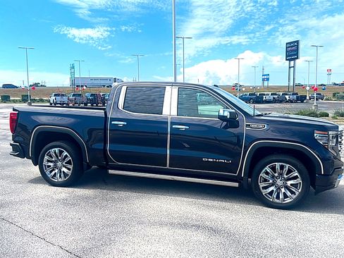 Used 2024 GMC Sierra 1500 Denali w/ Denali Reserve Package RWD image 4