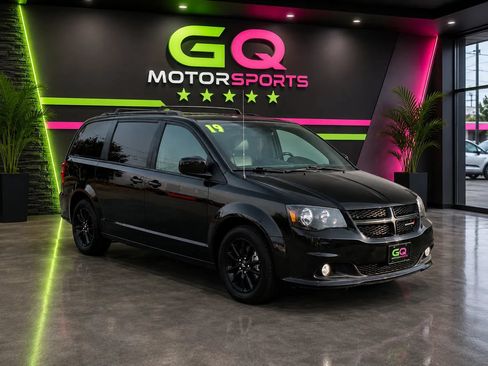 Used 2019 Dodge Grand Caravan GT FWD image 1