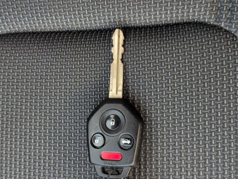 Used 2020 Subaru Crosstrek 2.0i image 36