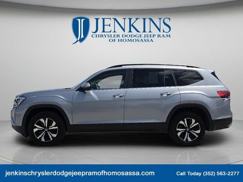 Used 2024 Volkswagen Atlas SE FWD image 9