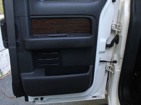 Used 2013 Ford F150 Lariat w/ Luxury Equipment Group AWD/4WD image 16