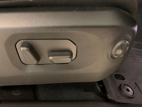 Used 2024 Jeep Wrangler Unlimited Rubicon 4xe AWD/4WD image 58