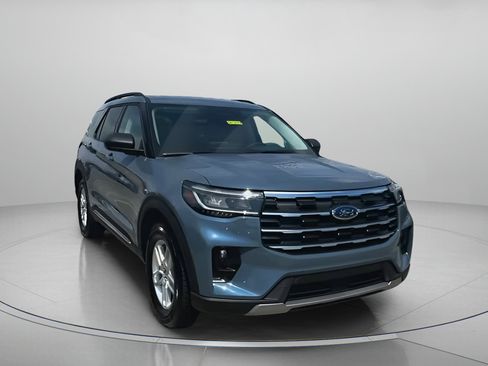New 2025 Ford Explorer Active w/ Active Comfort Package image 4