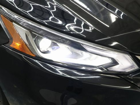 Used 2021 Nissan Altima 2.5 SR w/ SR Premium Package image 25