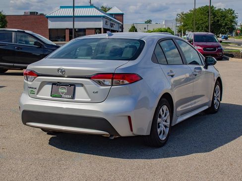 Used 2021 Toyota Corolla LE FWD image 9