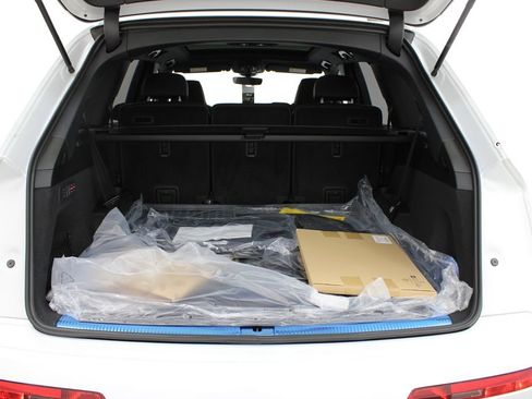New 2026 Audi SQ7 Premium Plus AWD/4WD image 31
