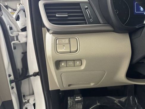 Used 2018 Kia Optima LX w/ 17" Alloy Wheels Package image 14