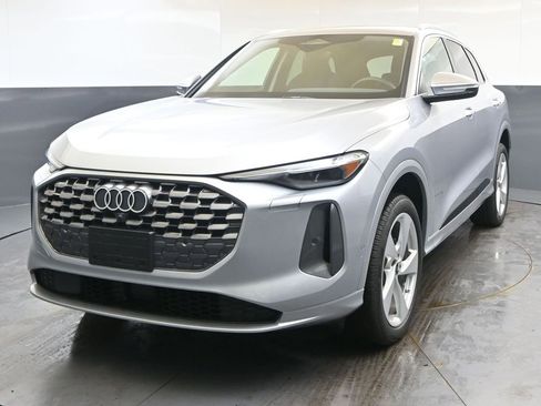 Used 2025 Audi Q5 Premium Plus w/ Premium Plus image 1