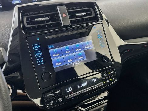 Used 2019 Toyota Prius LE AWD/4WD image 15