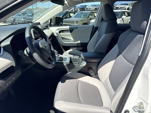 Used 2025 Toyota RAV4 XLE image 11