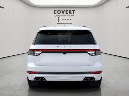 New 2026 Lincoln Aviator Reserve w/ Luxury Package RWD image 5