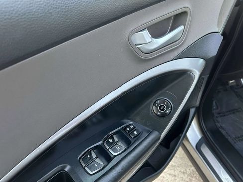 Used 2017 Hyundai Santa Fe Sport FWD image 11