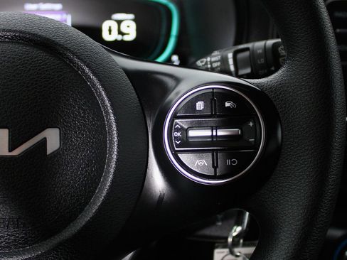 Used 2023 Kia Soul LX w/ LX Technology Package image 25