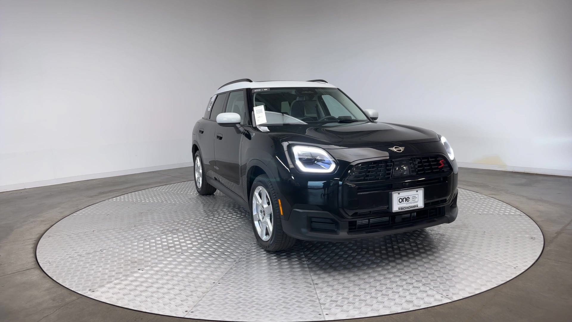 Certified 2025 MINI Cooper Countryman S w/ Comfort Package Max AWD/4WD image 2