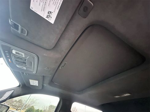 Used 2024 GMC Sierra 2500 Denali Ultimate image 8