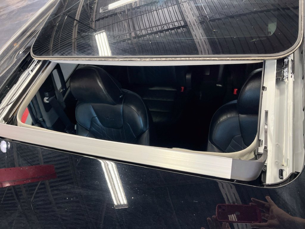 Used 2025 Kia Telluride SX w/ SX Captain's Chair Package AWD/4WD image 23