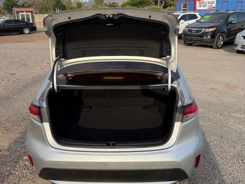 Used 2021 Toyota Corolla LE FWD image 10