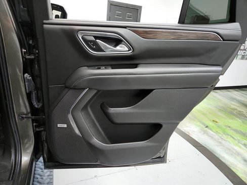Used 2021 Chevrolet Tahoe Z71 AWD/4WD image 29