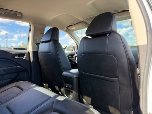 Used 2019 Chevrolet Colorado Z71 AWD/4WD image 19